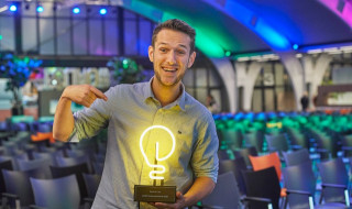 Barend Last ontvangt Onderwijsaward 2021